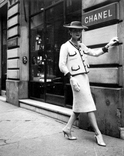 tailleur chanel blanc|gabrielle Chanel costume.